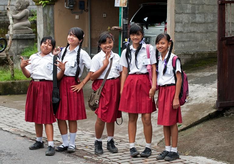 Школьная форма в Индонезии