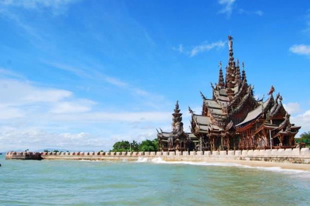 храм истины в таиланде