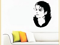 wclub.ru/Тамара Васильева: Портрет Майкла Джексона на стене