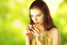 belriem.org: женщина пьет чай