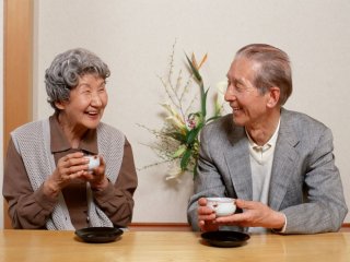 пожилая пара японцев